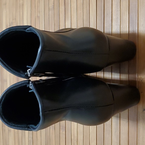 THURSDAY BOOTS, Women's 3" Heel Uptown Bootie in Black Leather - Picture 6 of 6